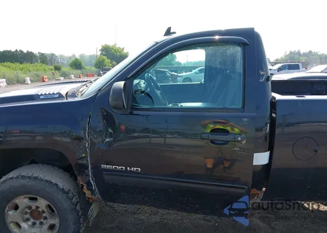 2010 Chevrolet Silverado K2500 Heavy Duty Lt z USA, uszkodzony, nr VIN 1GC3KXBGXAF138766